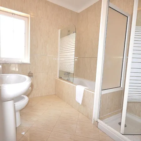 A Fantastic Place For Families, Hilton Are And Close To Amenities