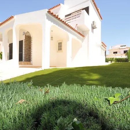 A Fantastic Place For Families, Hilton Are And Close To Amenities * Quarteira