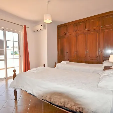 A Fantastic Place For Families, Hilton Are And Close To Amenities Villa Quarteira