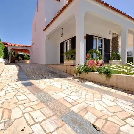 Villa A Fantastic Place For Families, Hilton Are And Close To Amenities *