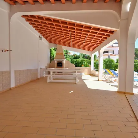 Villa A Fantastic Place For Families, Hilton Are And Close To Amenities Quarteira