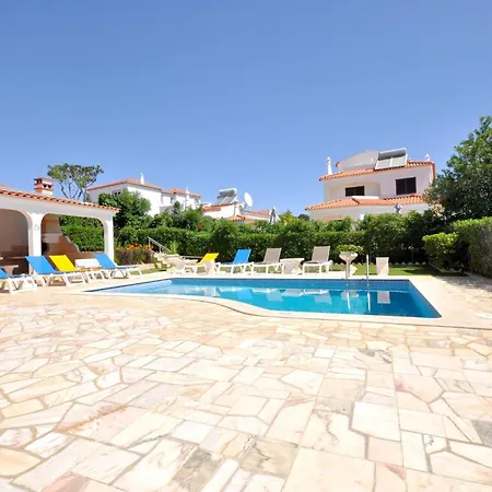 Villa A Fantastic Place For Families, Hilton Are And Close To Amenities Quarteira